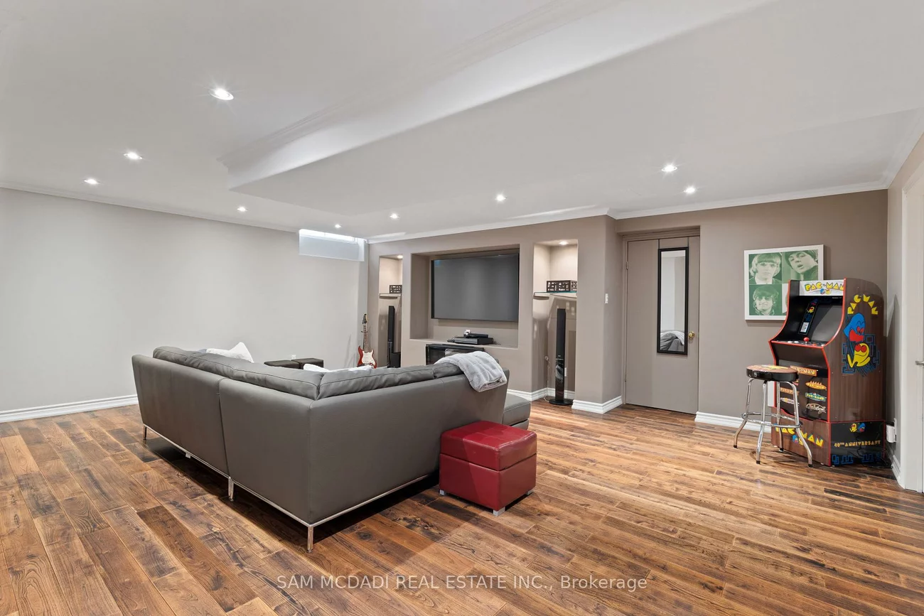 7174, Upton, Meadowvale Village, Mississauga