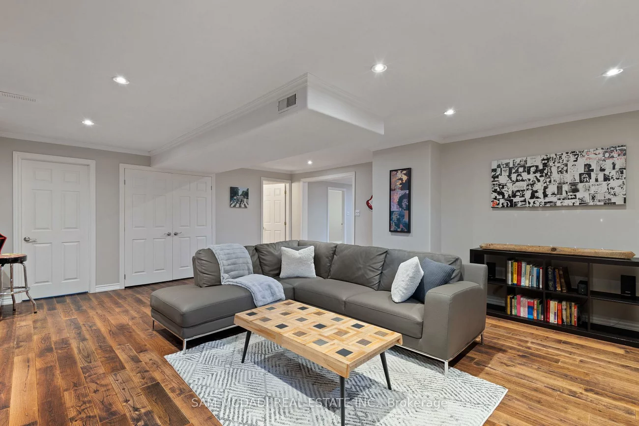 7174, Upton, Meadowvale Village, Mississauga