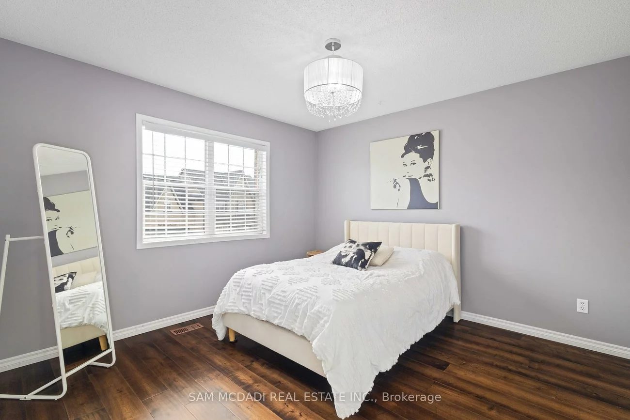 7174, Upton, Meadowvale Village, Mississauga