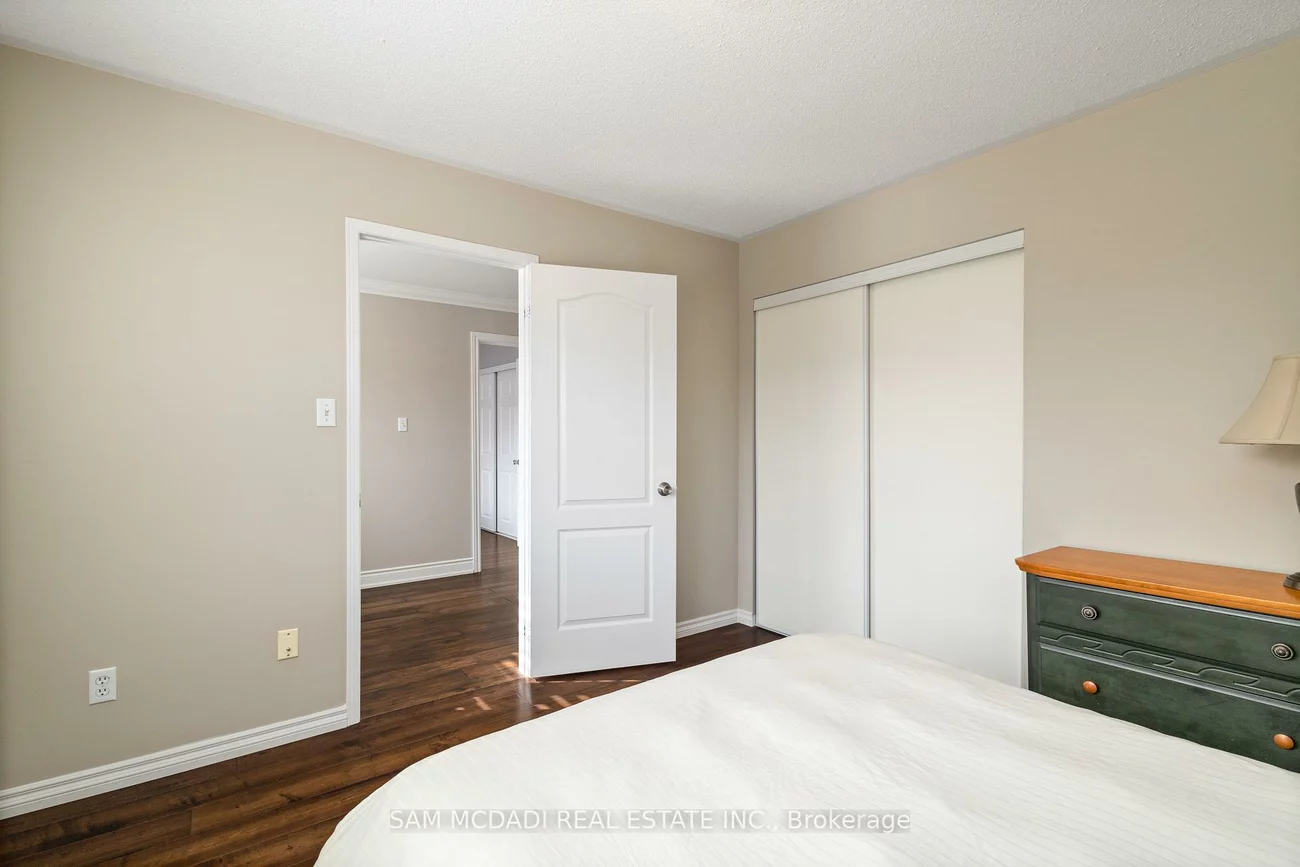 7174, Upton, Meadowvale Village, Mississauga