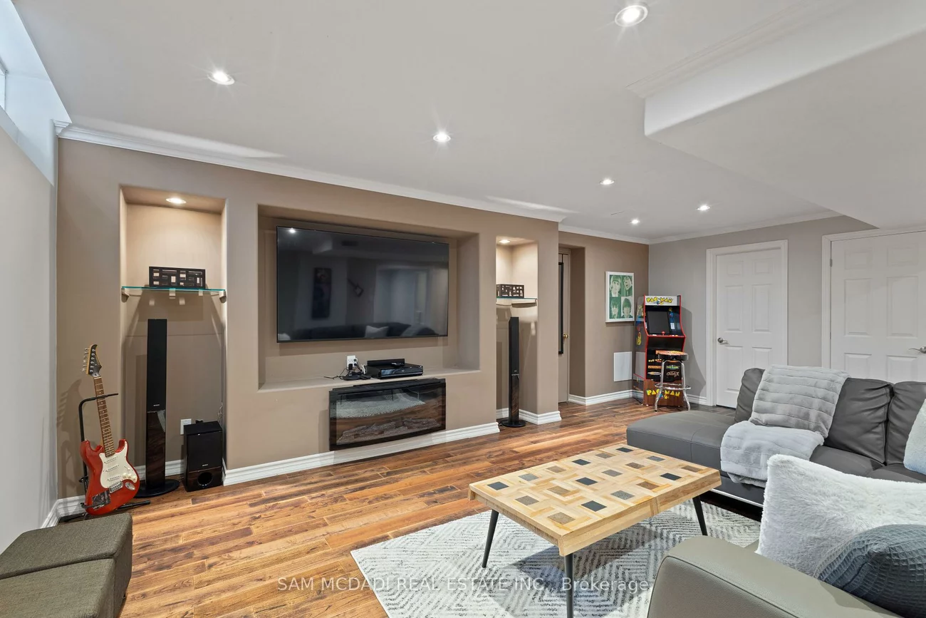 7174, Upton, Meadowvale Village, Mississauga