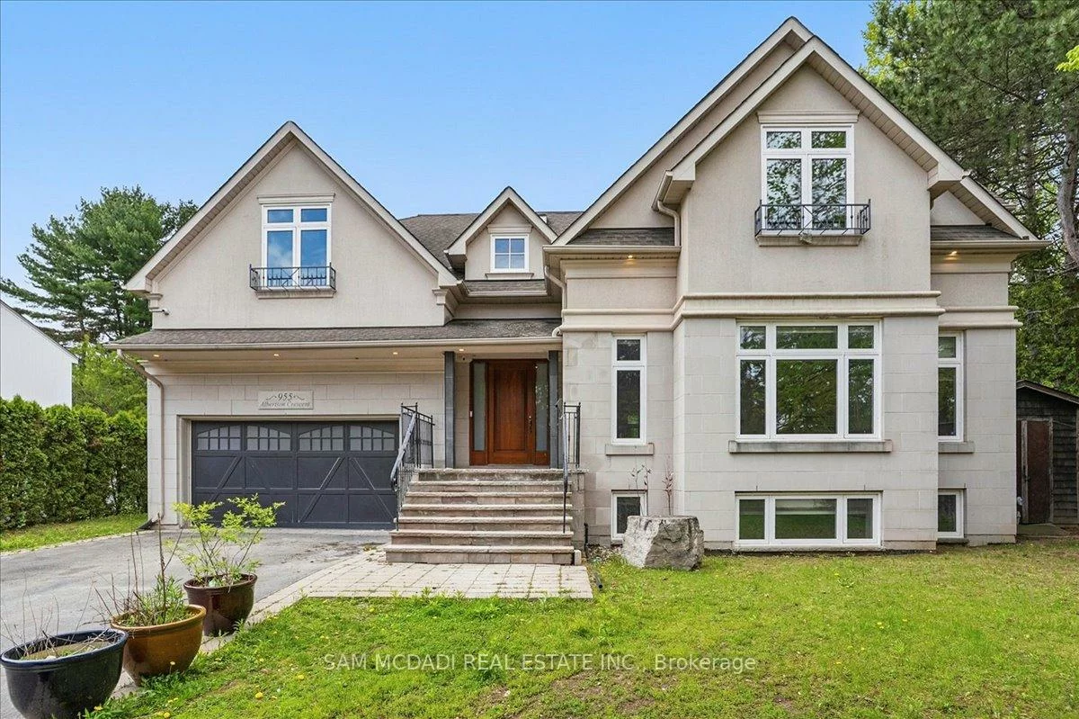 955, Albertson, Lorne Park, Mississauga