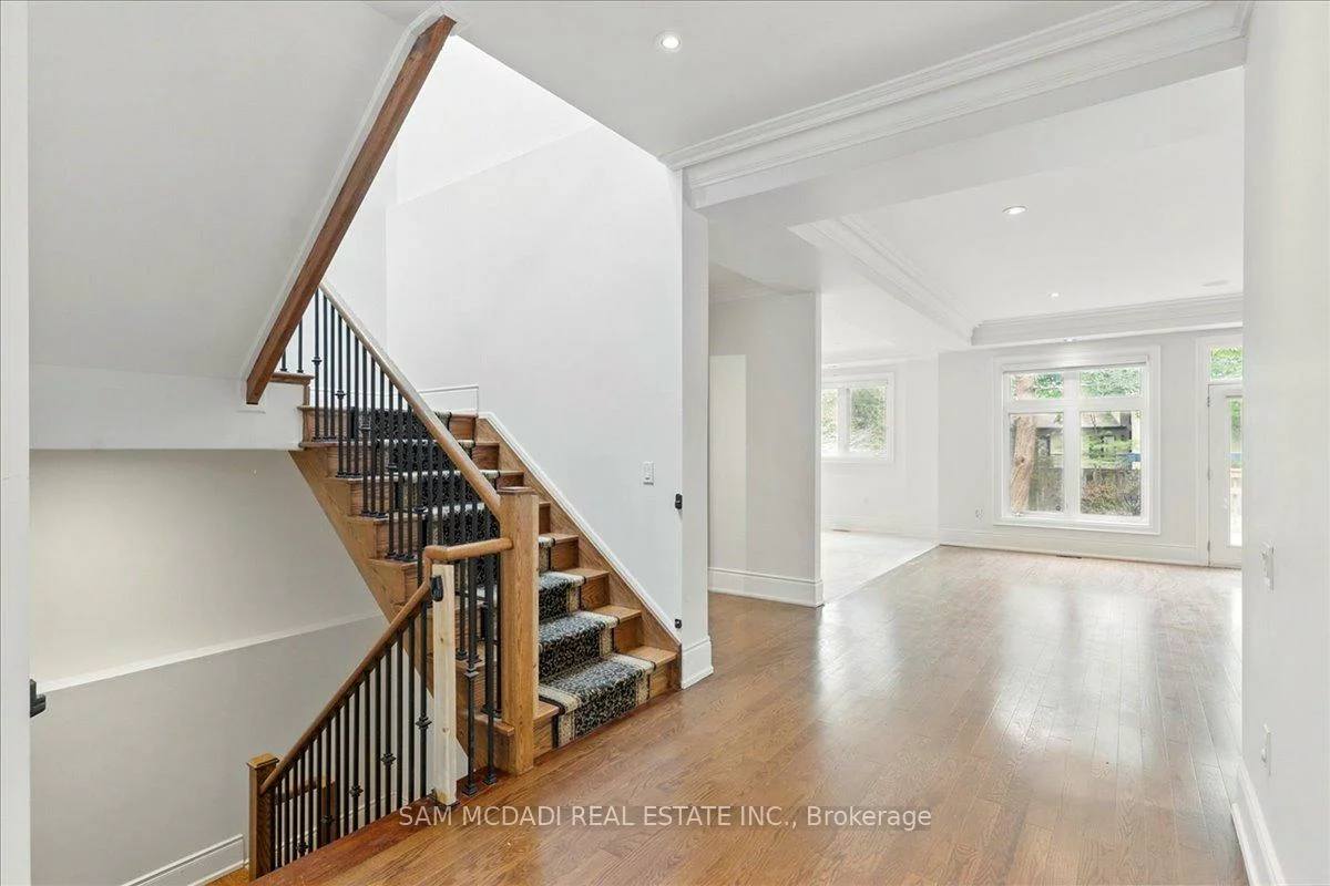 955, Albertson, Lorne Park, Mississauga