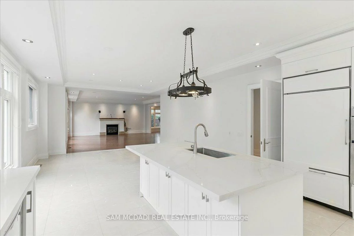 955, Albertson, Lorne Park, Mississauga