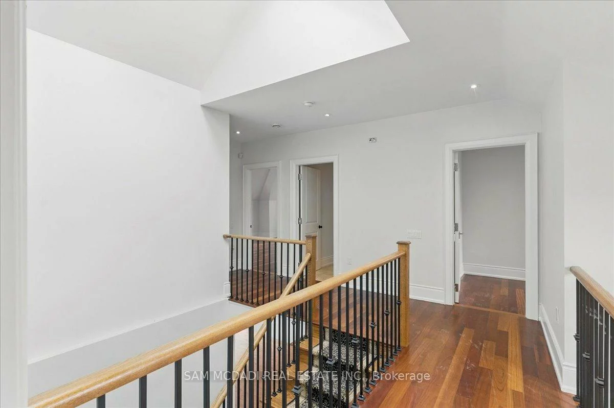 955, Albertson, Lorne Park, Mississauga