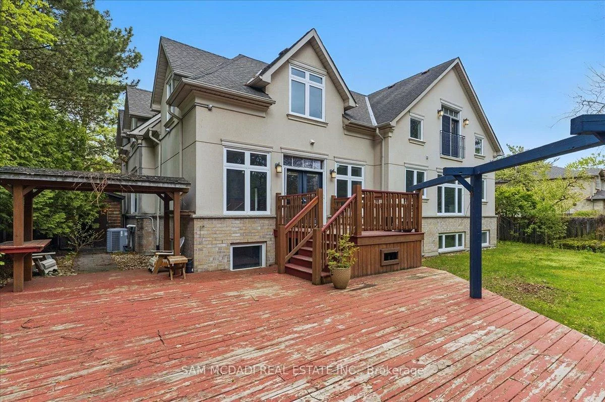 955, Albertson, Lorne Park, Mississauga