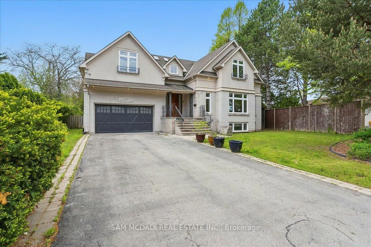 955, Albertson, Lorne Park, Mississauga
