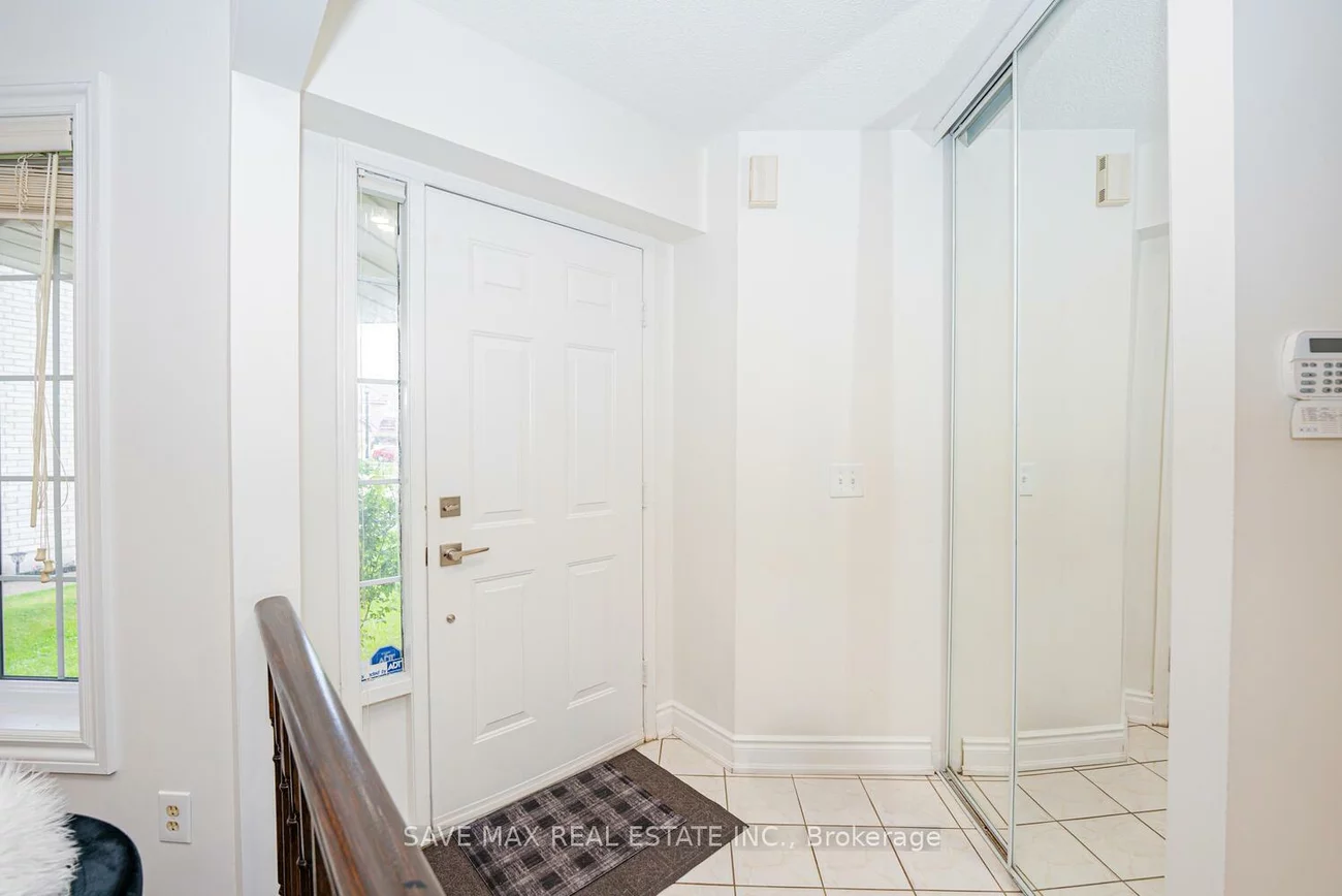 945, AppleCroft, East Credit, Mississauga