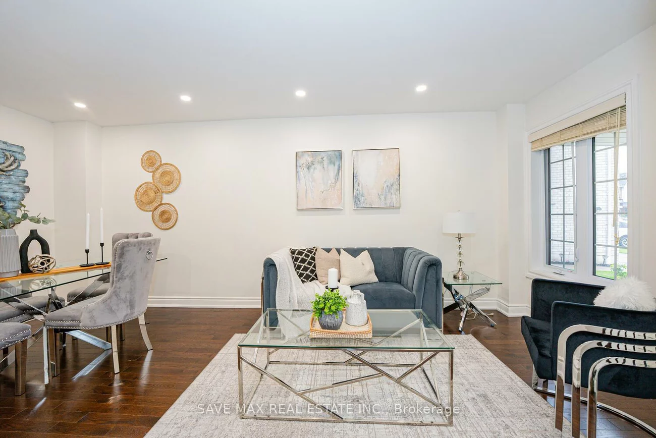 945, AppleCroft, East Credit, Mississauga
