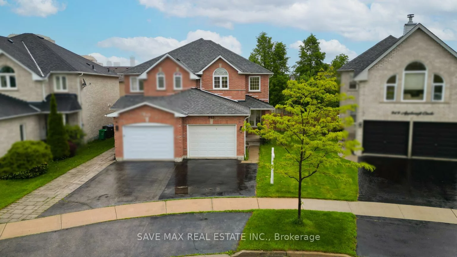 945, AppleCroft, East Credit, Mississauga
