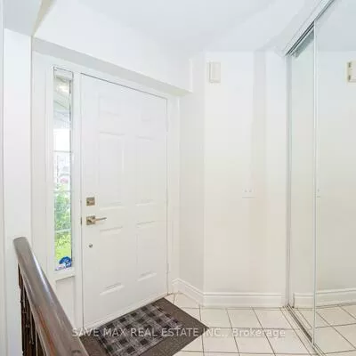 945, AppleCroft, East Credit, Mississauga