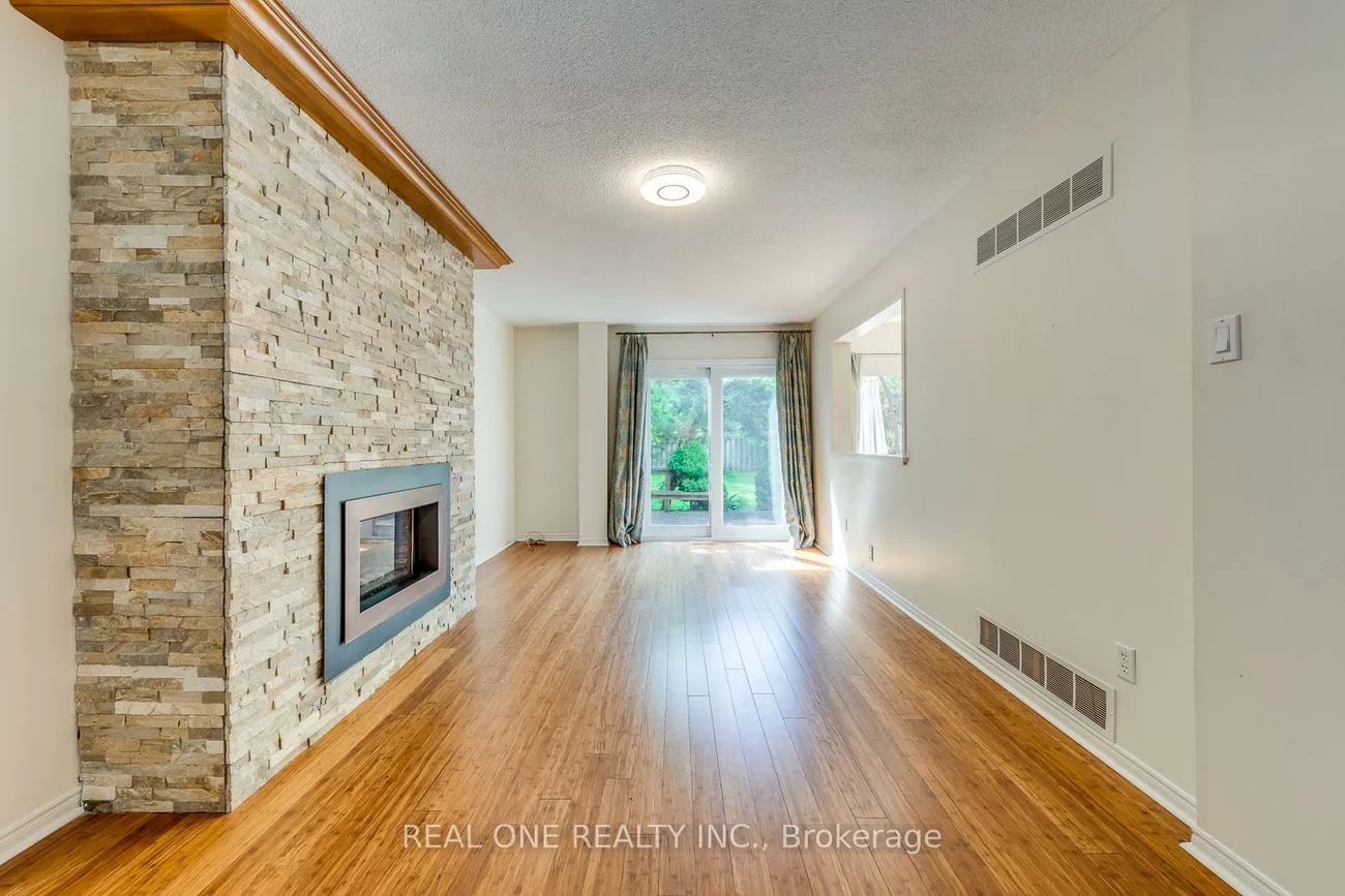 3310, Jackpine, Erin Mills, Mississauga
