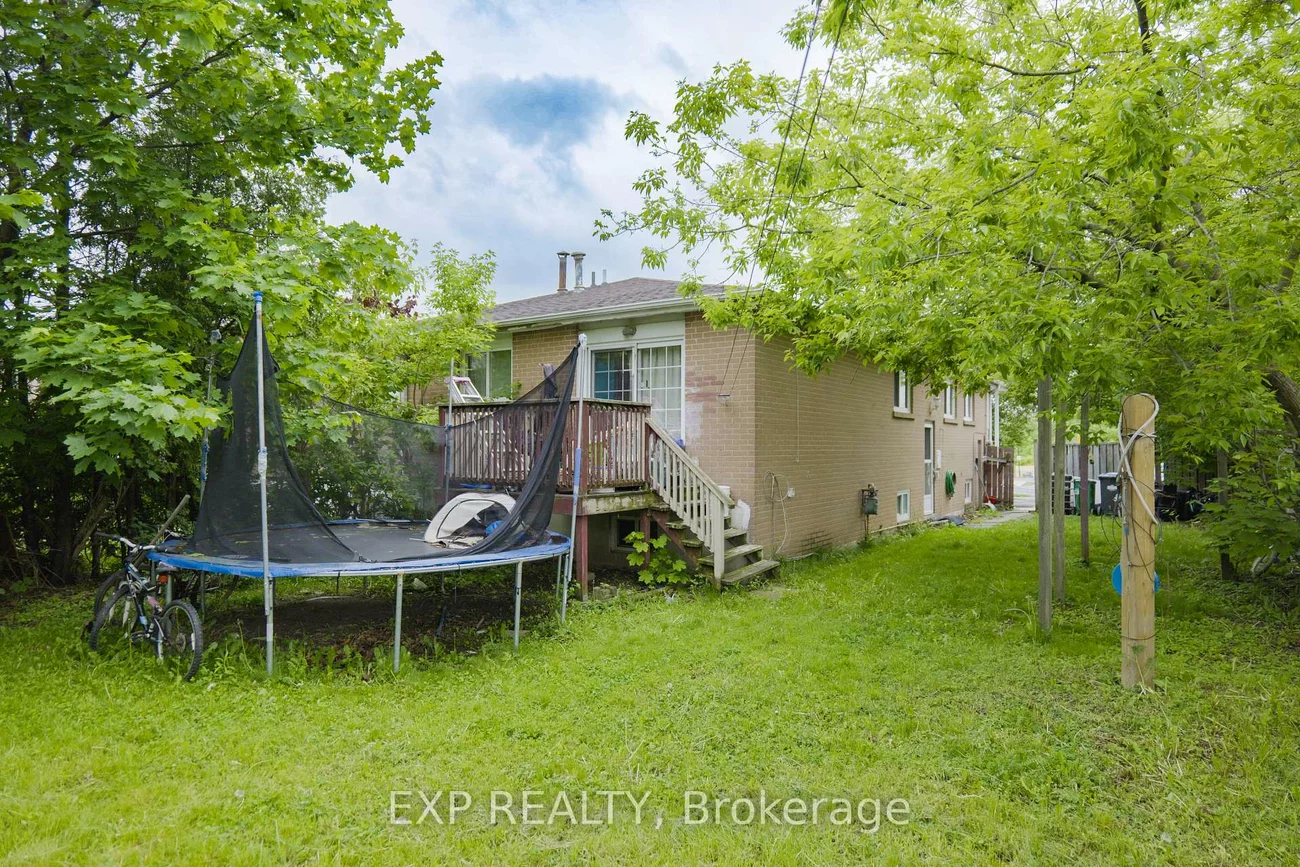 7335, Darcel, Malton, Mississauga