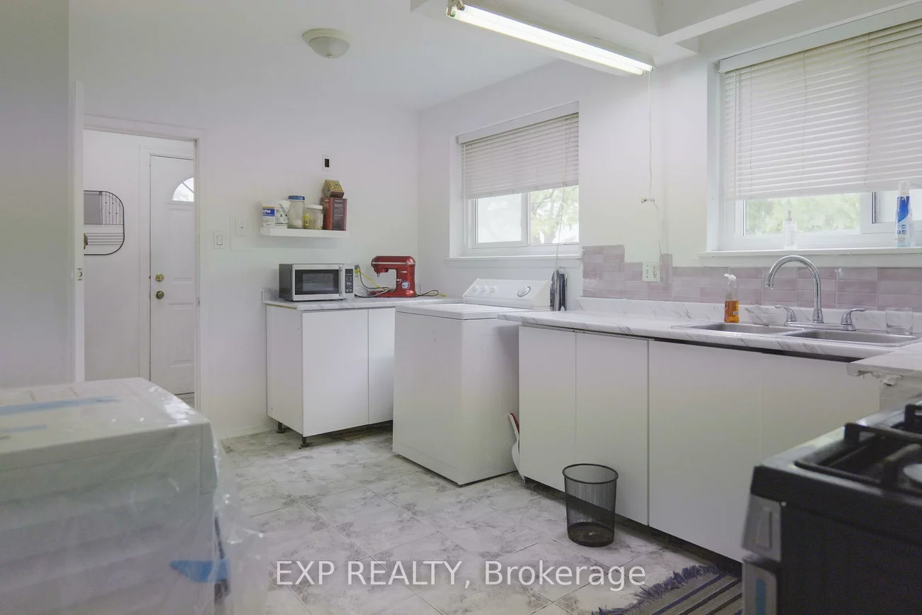 7335, Darcel, Malton, Mississauga