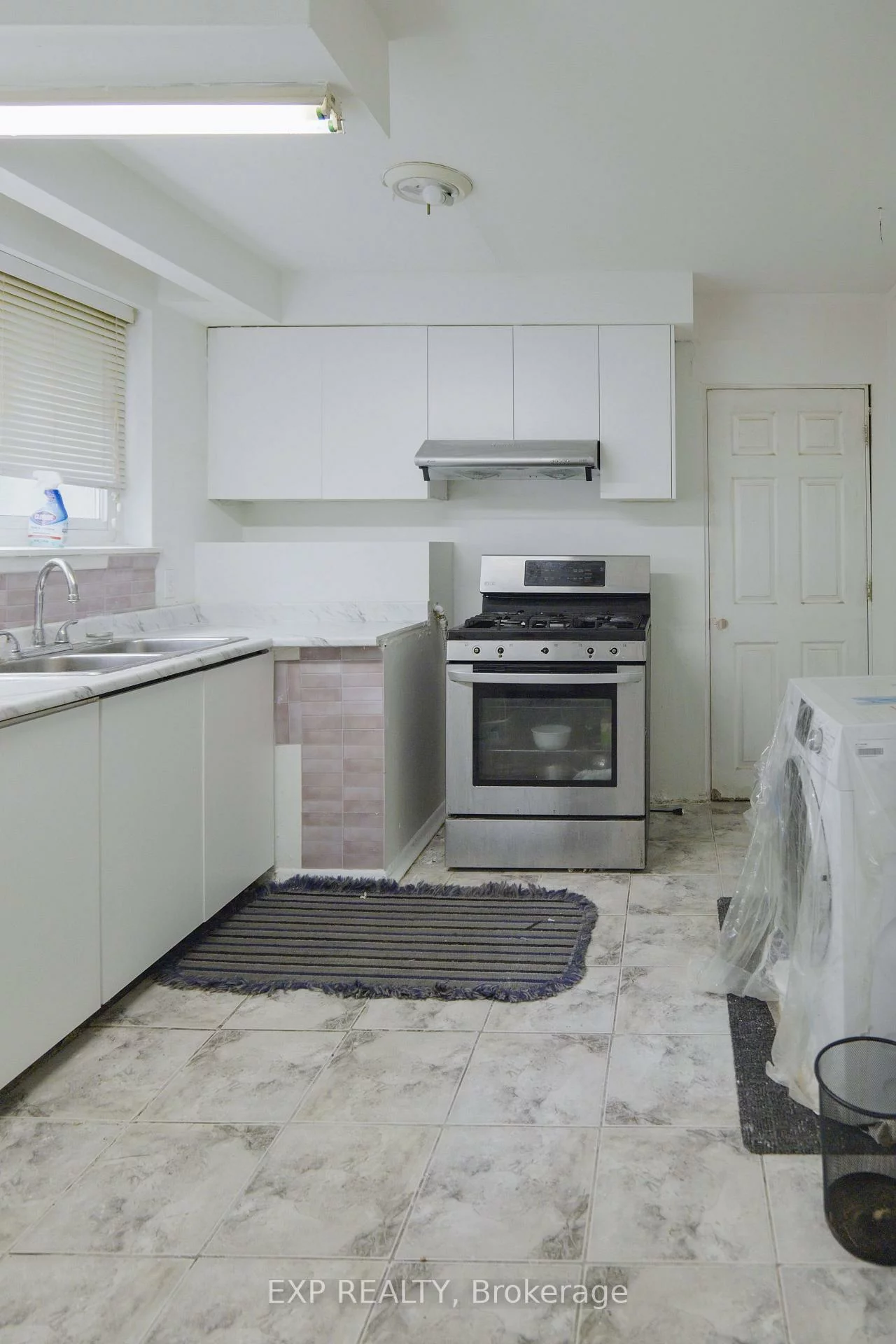 7335, Darcel, Malton, Mississauga
