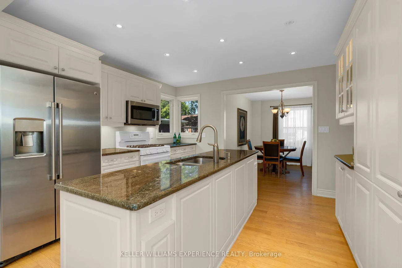 1202, Greening, Lakeview, Mississauga
