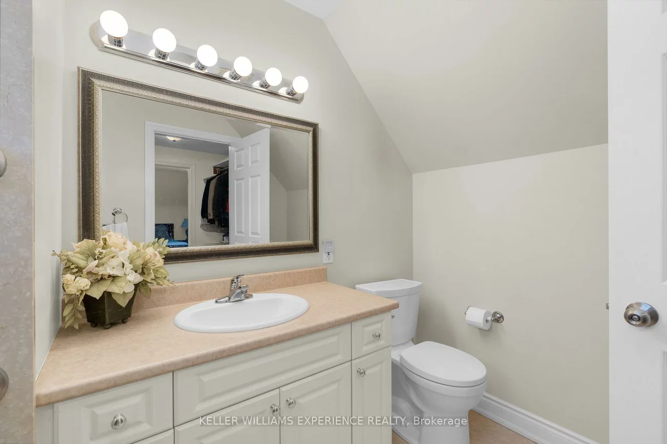 1202, Greening, Lakeview, Mississauga