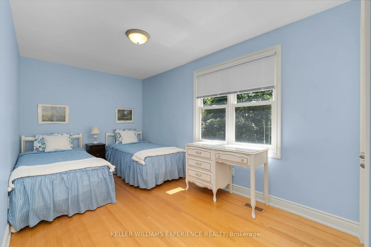 1202, Greening, Lakeview, Mississauga