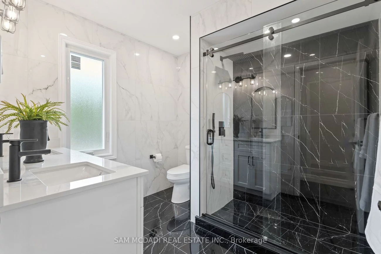 2535, Robin, Sheridan, Mississauga