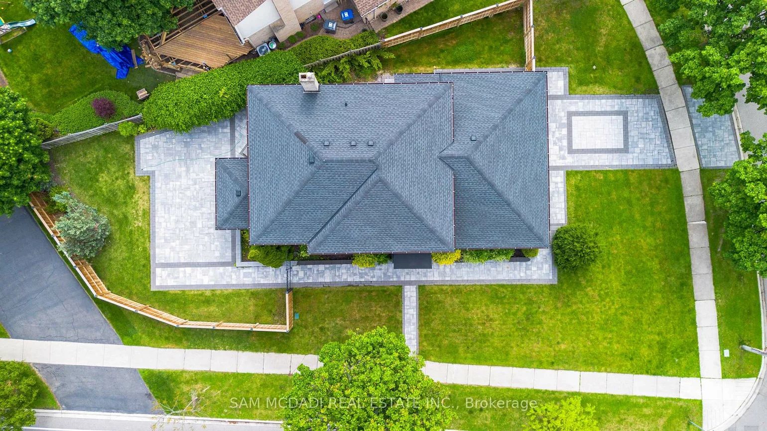 2535, Robin, Sheridan, Mississauga