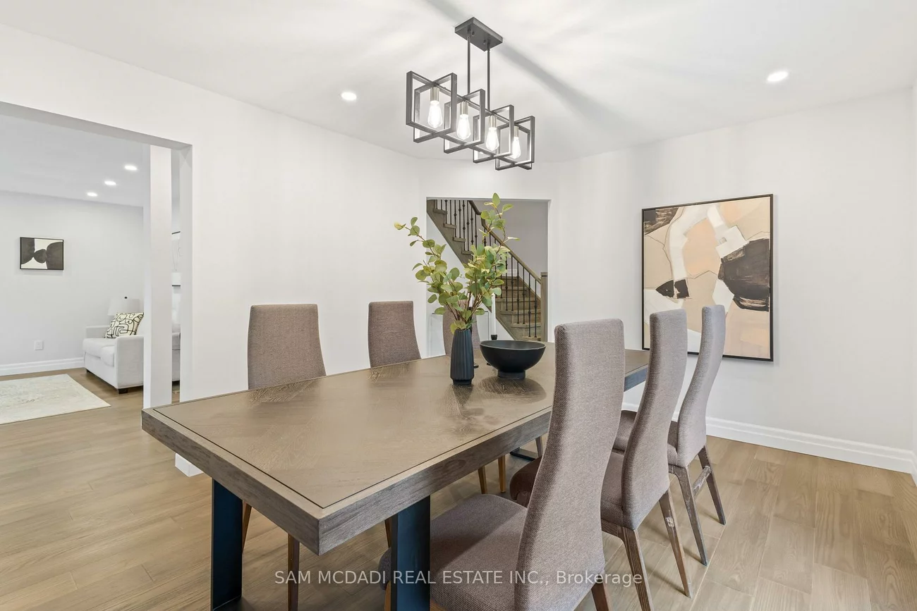 2535, Robin, Sheridan, Mississauga