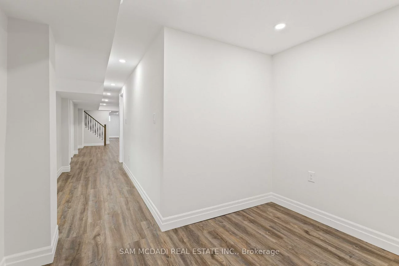 2535, Robin, Sheridan, Mississauga