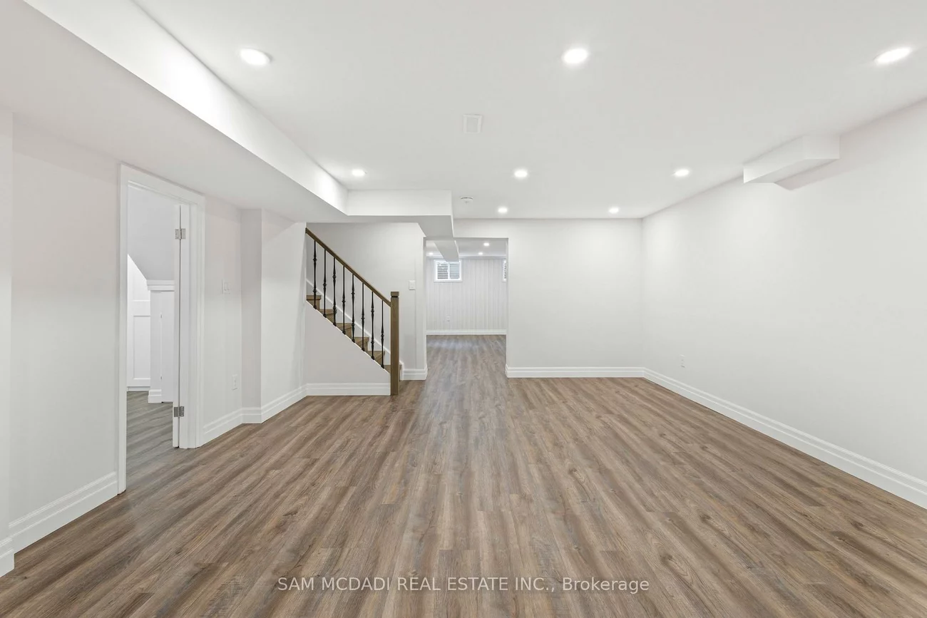 2535, Robin, Sheridan, Mississauga