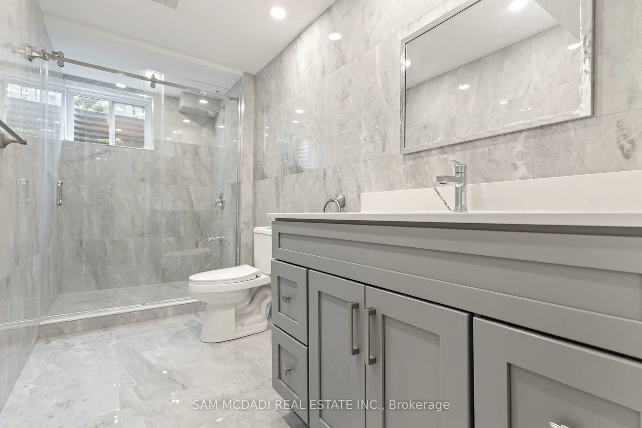 2535, Robin, Sheridan, Mississauga