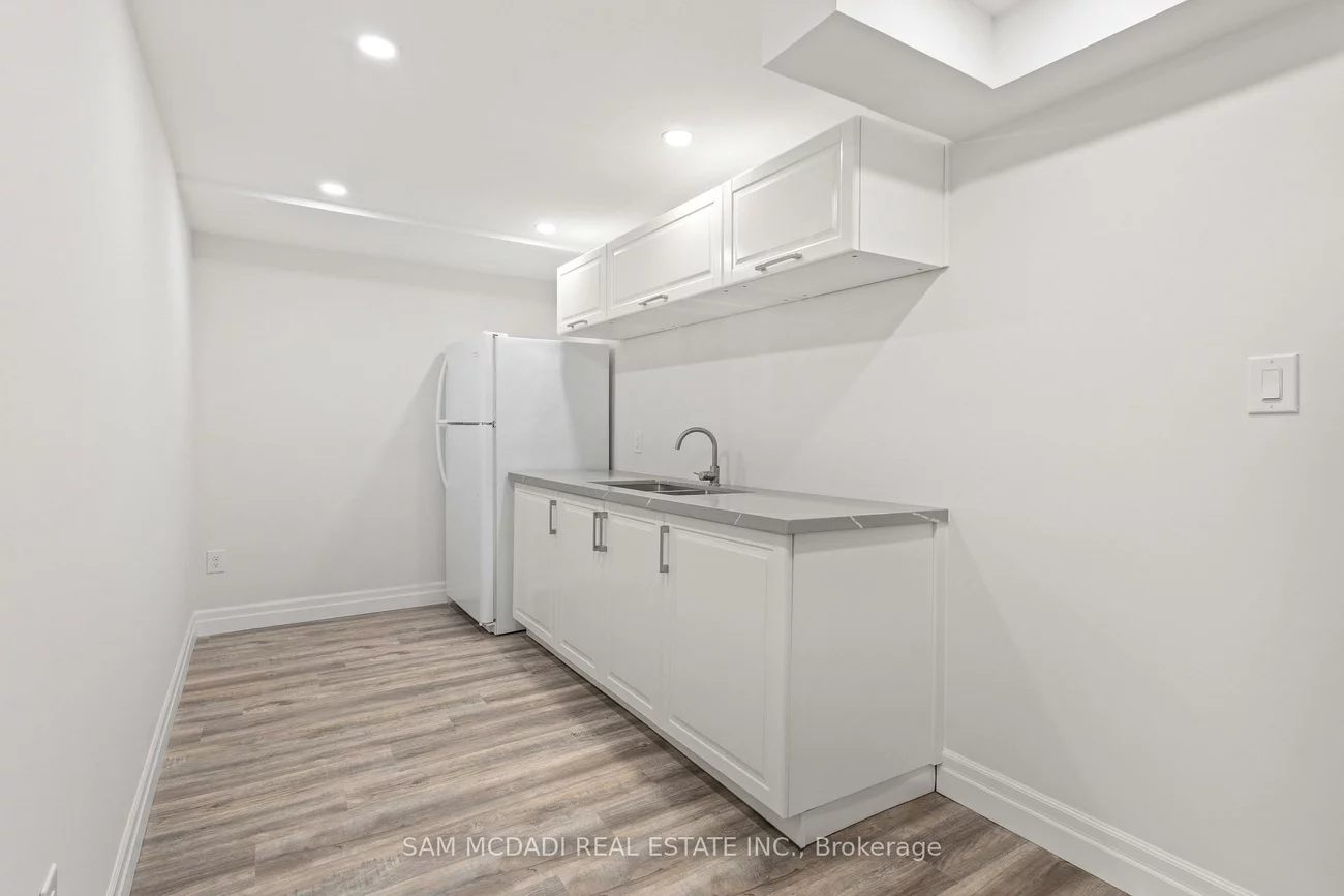 2535, Robin, Sheridan, Mississauga
