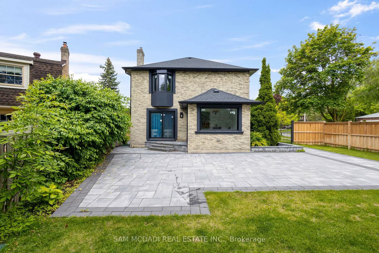 2535, Robin, Sheridan, Mississauga