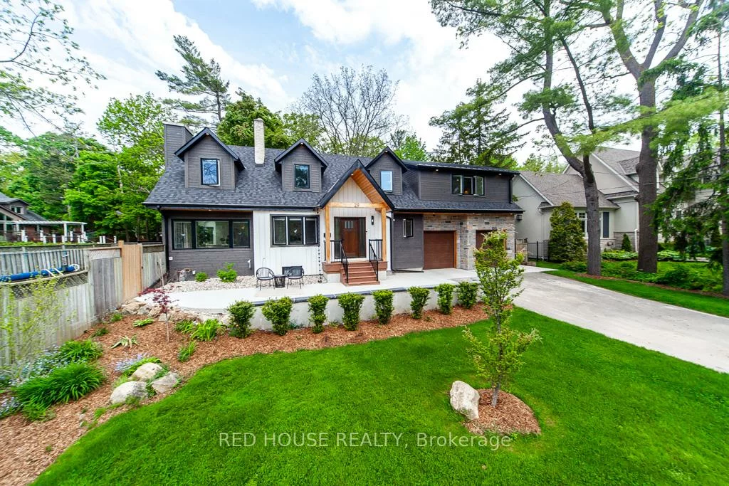 29, Pinewood, Mineola, Mississauga