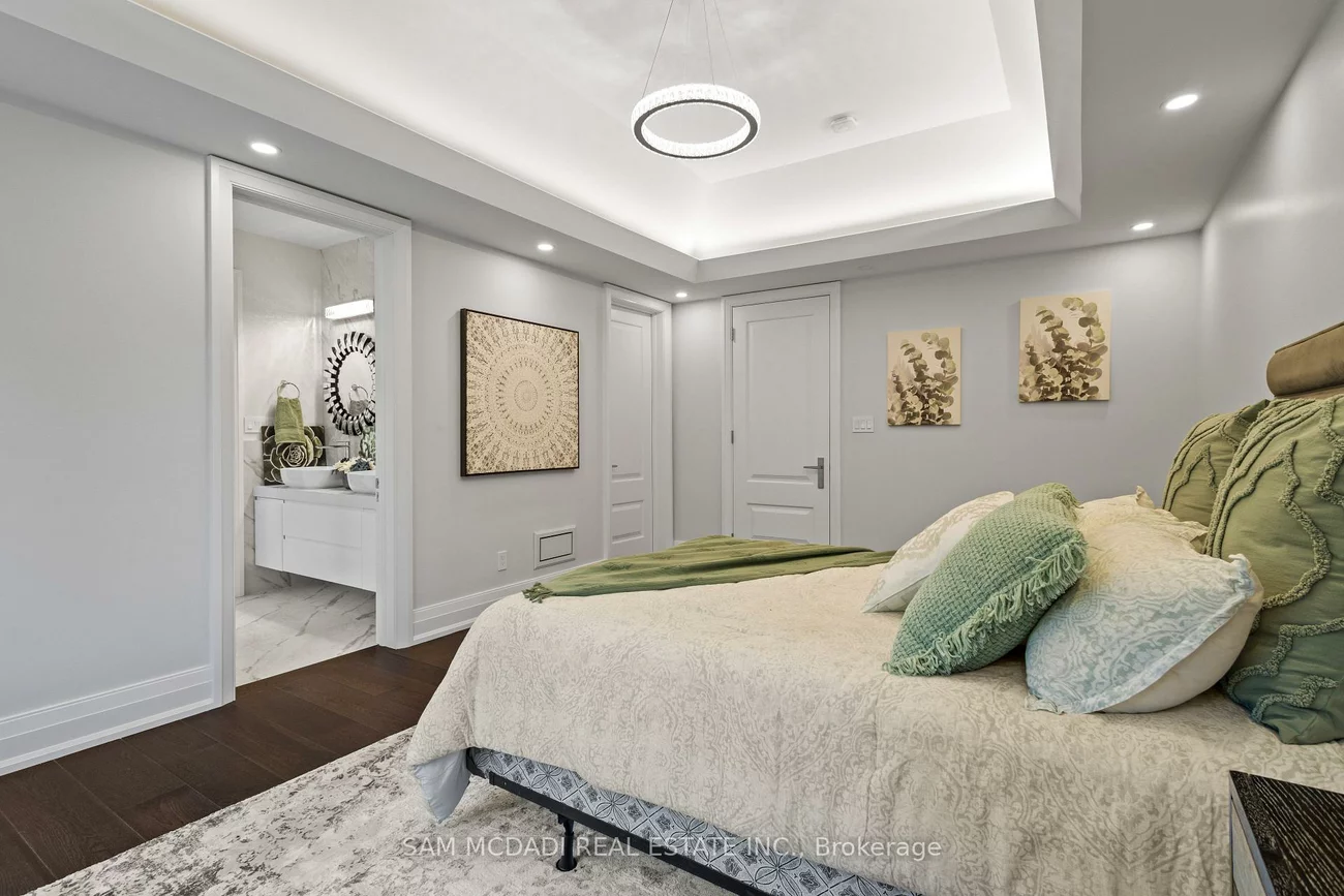 539, Old Poplar, Clarkson, Mississauga
