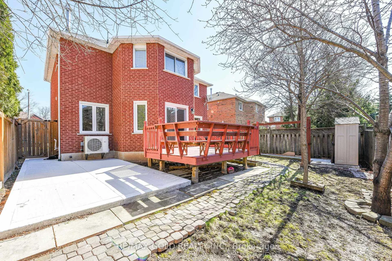 6828, Gracefield, Lisgar, Mississauga