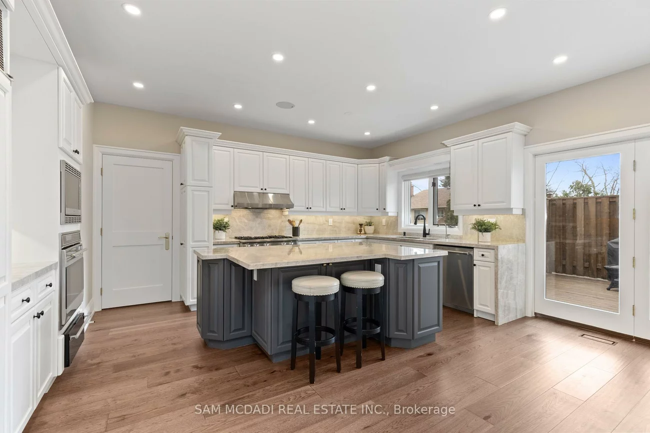 1390, Meadow Green, Lorne Park, Mississauga