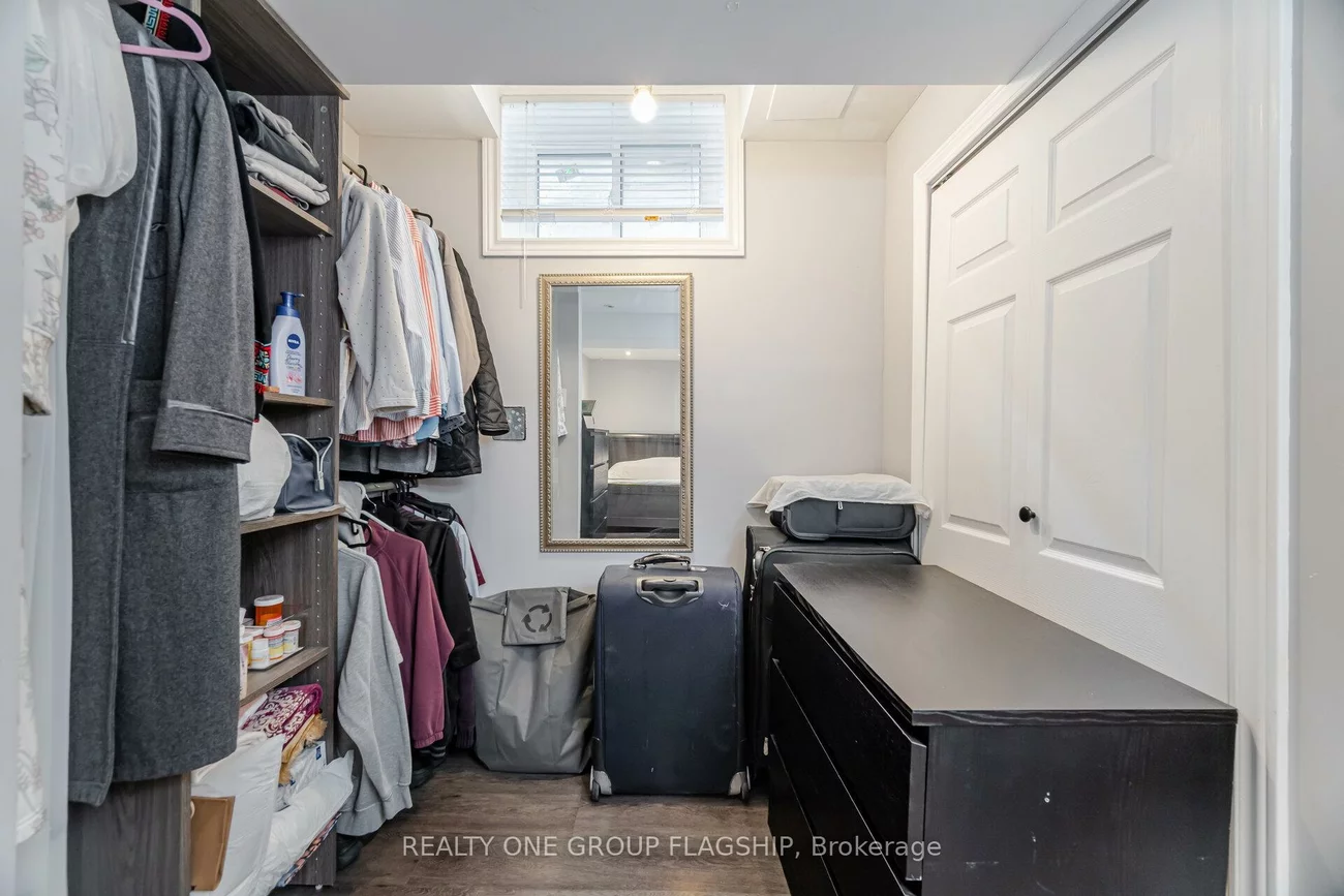 7267, Windbreak, Meadowvale, Mississauga