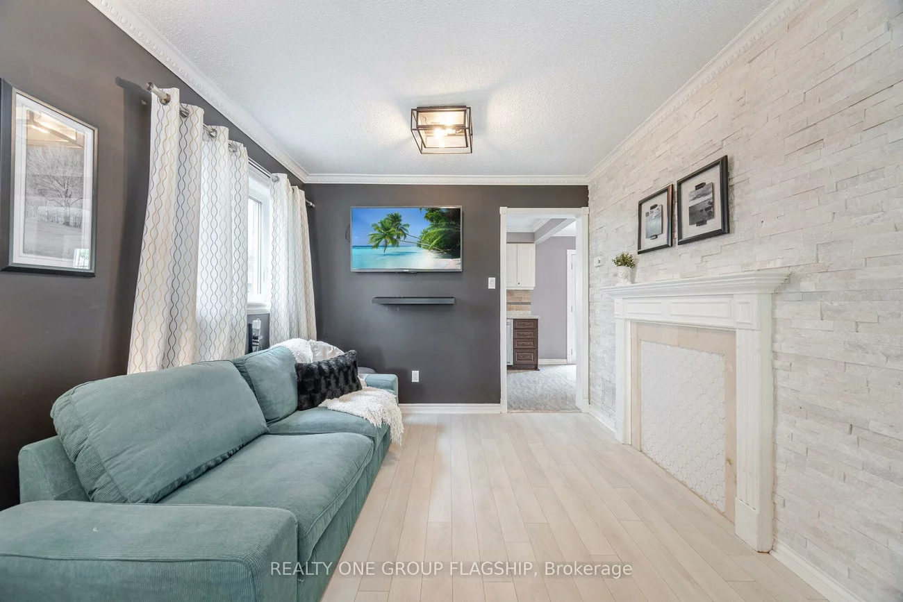 7267, Windbreak, Meadowvale, Mississauga