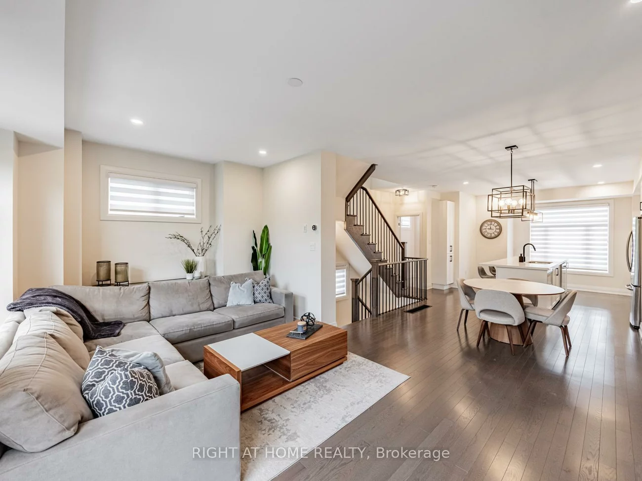 1800, Mitoff, Rathwood, Mississauga