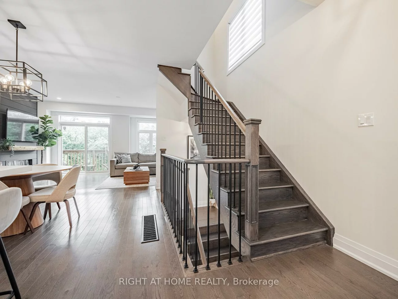 1800, Mitoff, Rathwood, Mississauga