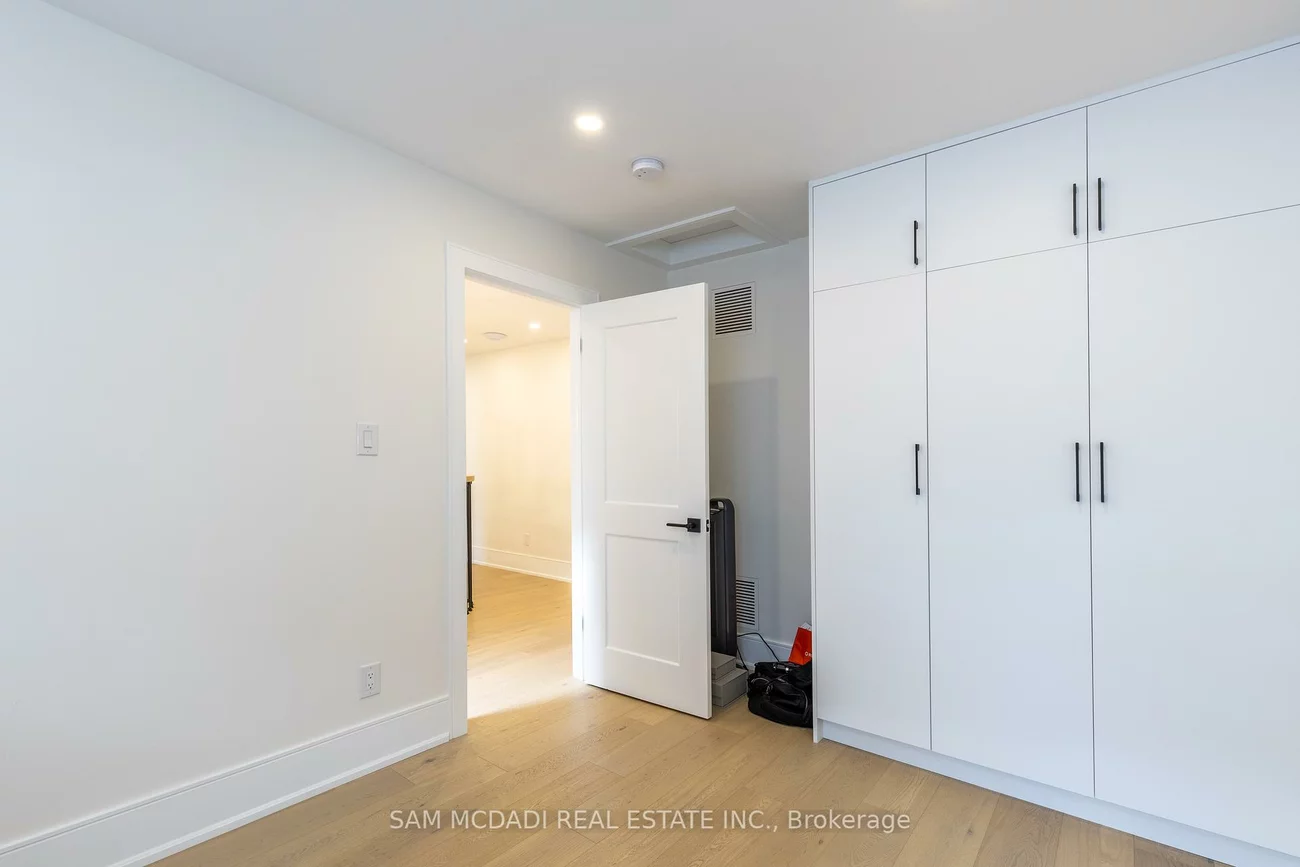 1882, Sherwood Forrest, Sheridan, Mississauga