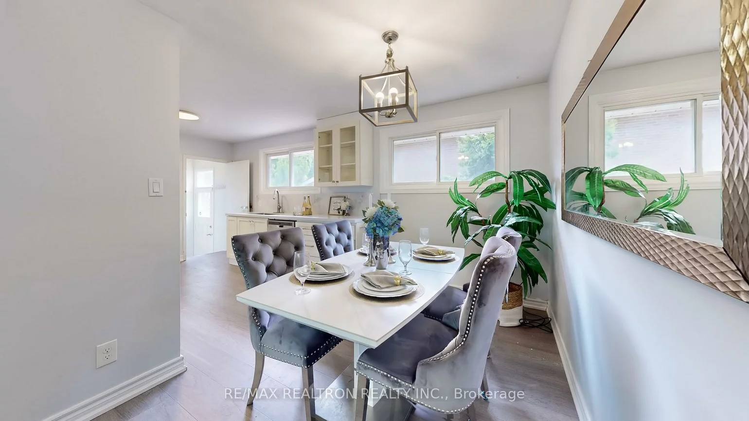 1599, Lewisham, Clarkson, Mississauga