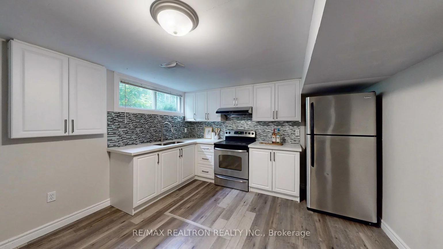 1599, Lewisham, Clarkson, Mississauga