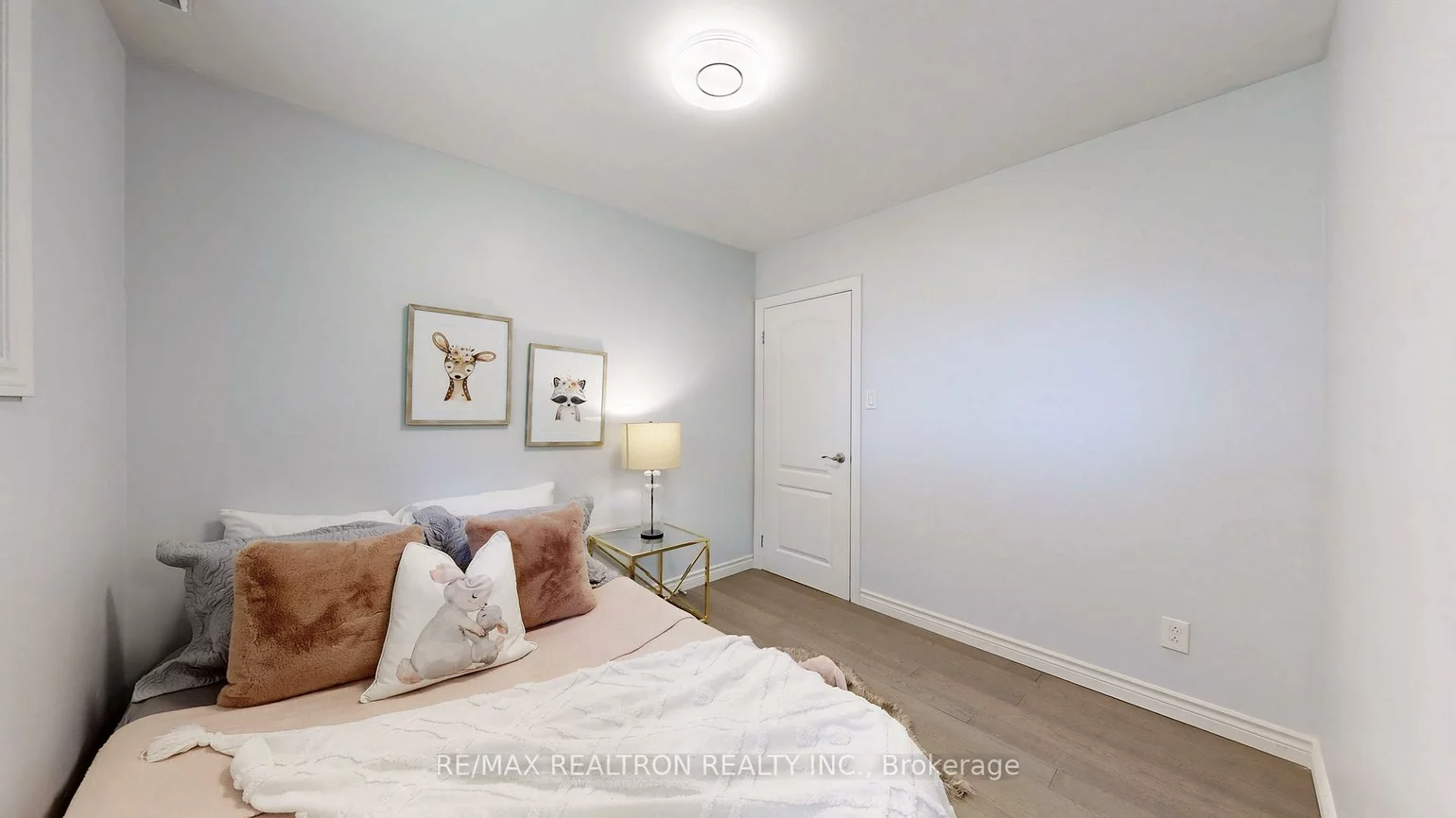 1599, Lewisham, Clarkson, Mississauga