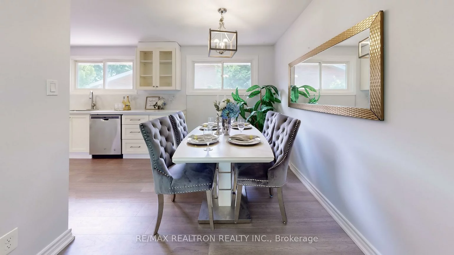 1599, Lewisham, Clarkson, Mississauga