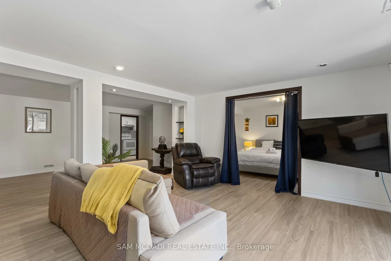 1333, Wateska, Lorne Park, Mississauga