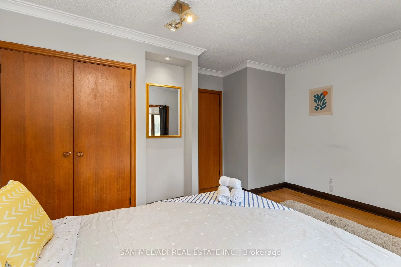 1333, Wateska, Lorne Park, Mississauga