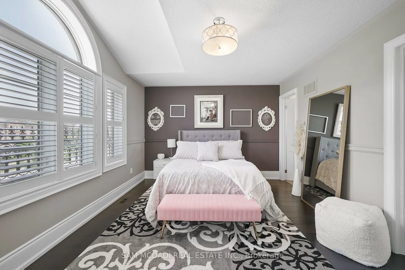 956, Sombrero, Meadowvale Village, Mississauga