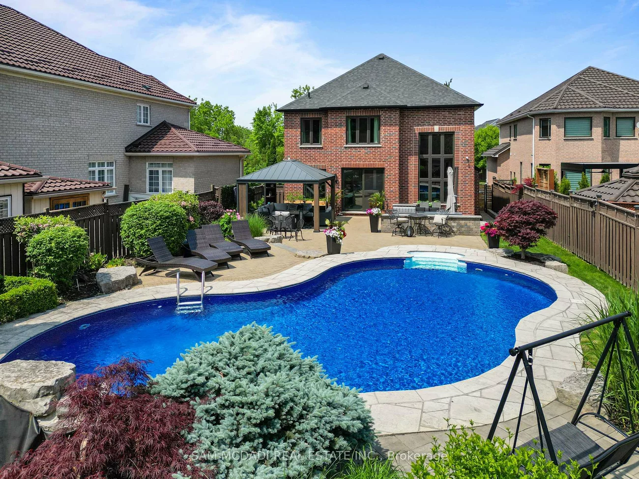 956, Sombrero, Meadowvale Village, Mississauga
