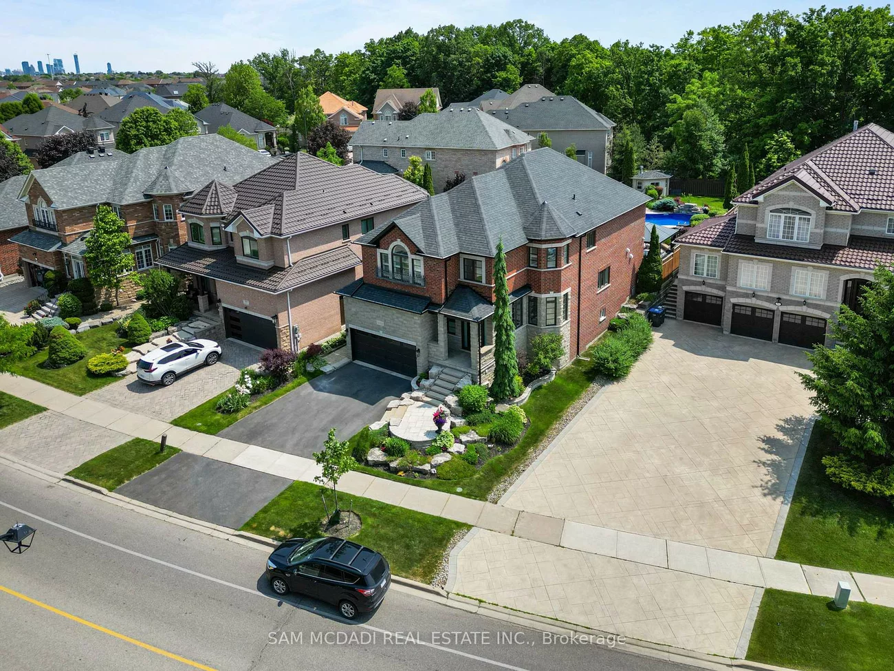 956, Sombrero, Meadowvale Village, Mississauga