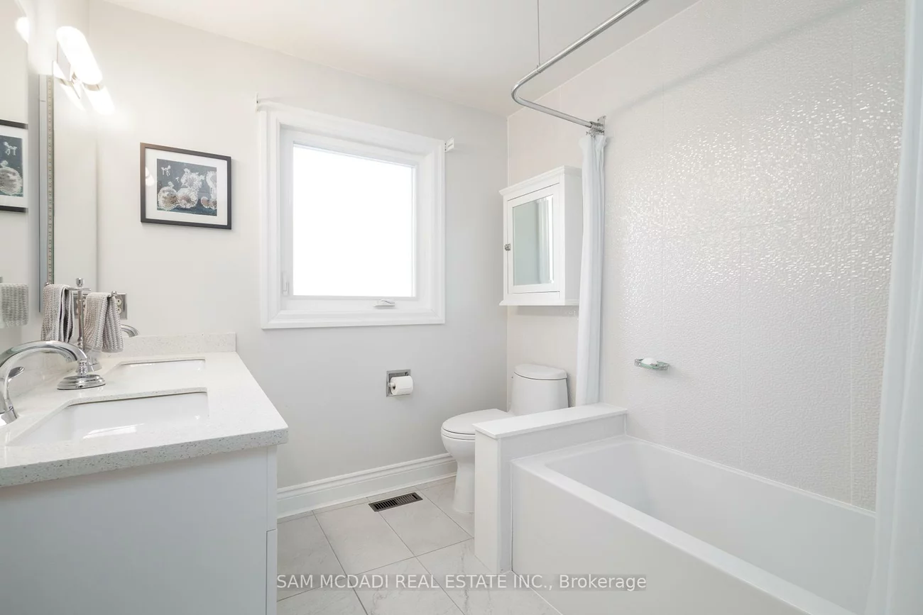 2529, Claymore, Erindale, Mississauga