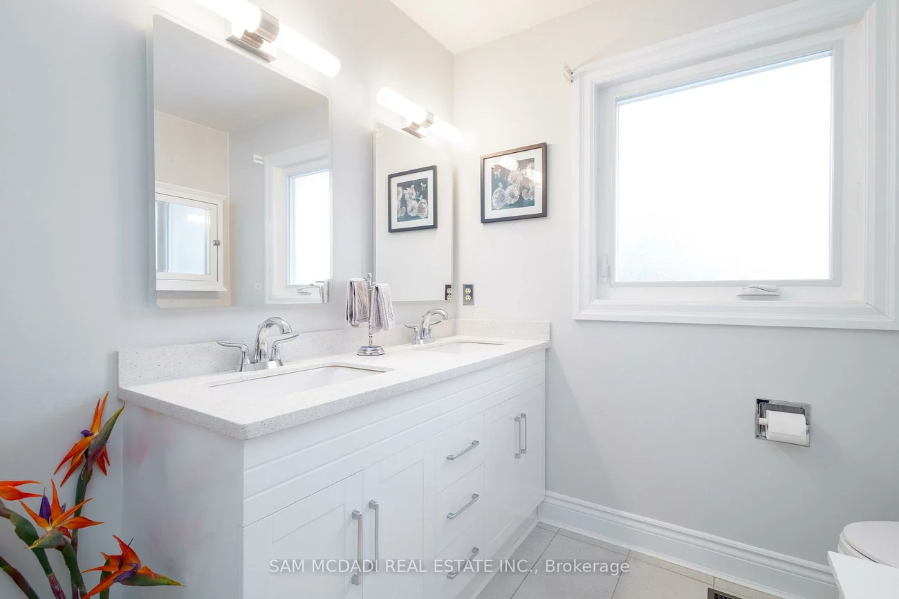 2529, Claymore, Erindale, Mississauga